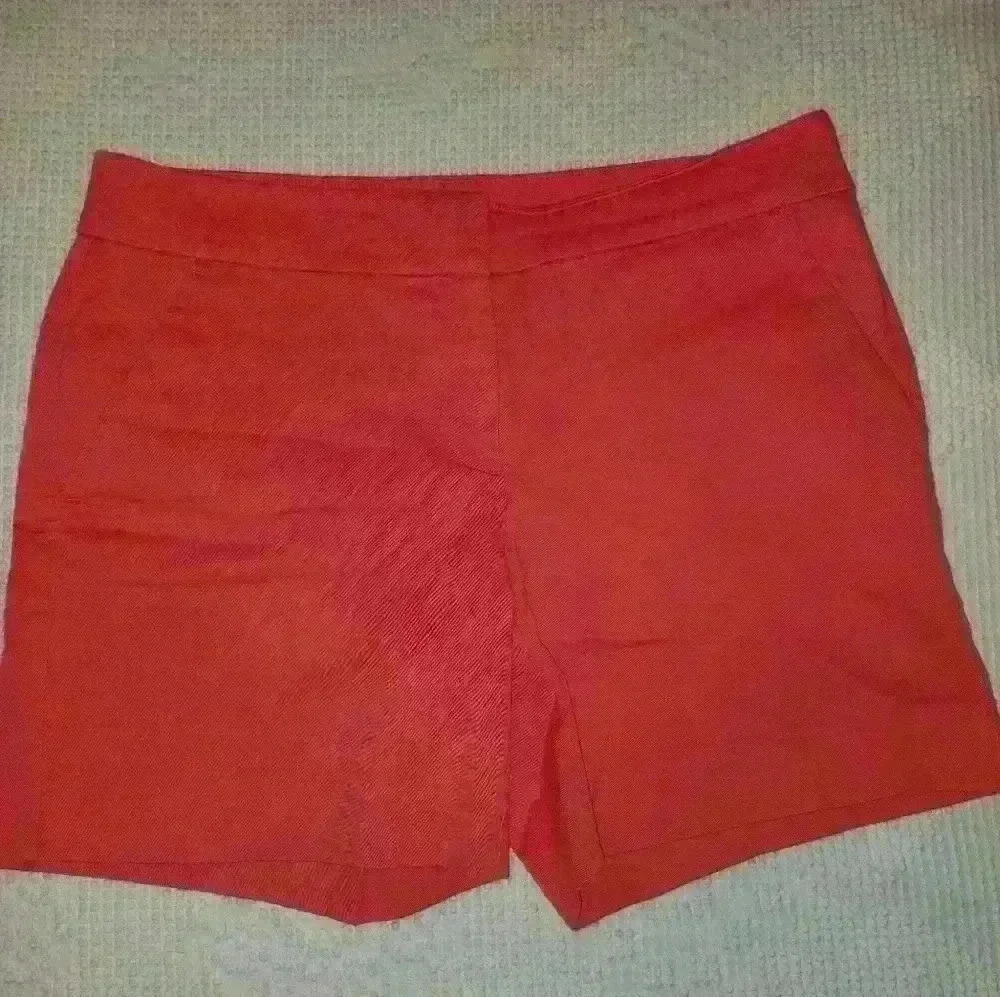 LOFT Women's Bold Red Shorts